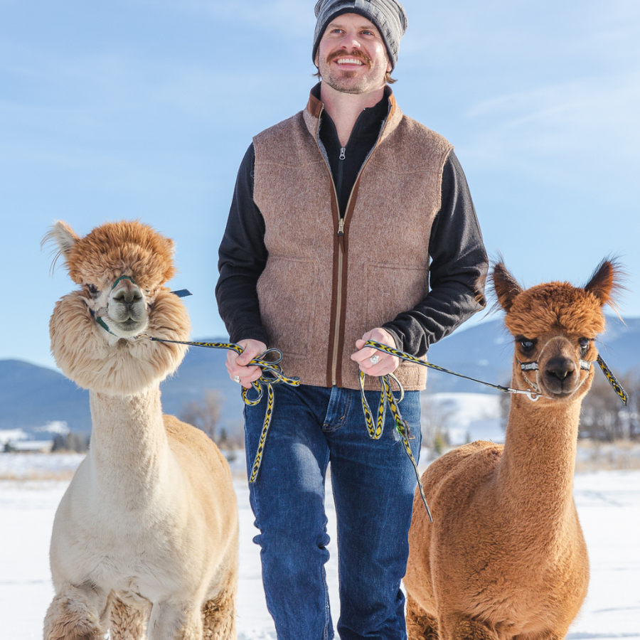 Alpaca &amp; Llama Farm Tour Experience